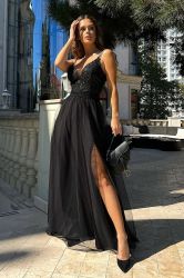 Black Elegant Lace Dress with Tulle and Slit
