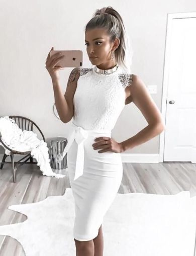 Дамска бяла елегантна рокля с дантелена горна част и колан