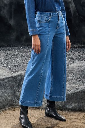 Dark Blue Plain Seam Detail Flared Bottom Ankle Length Jeans