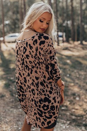 Women's Oversized Leopard Print T-Shirt with V-Neck