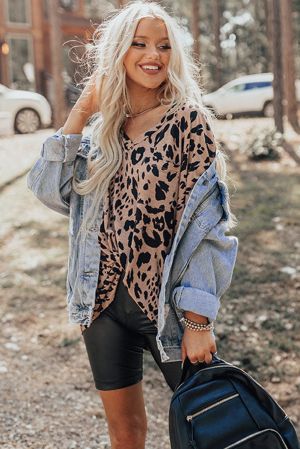 Women's Oversized Leopard Print T-Shirt with V-Neck