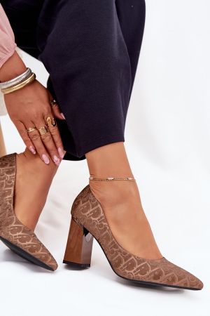 Women’s Elegant Pumps Vinceza with Embossed Pattern