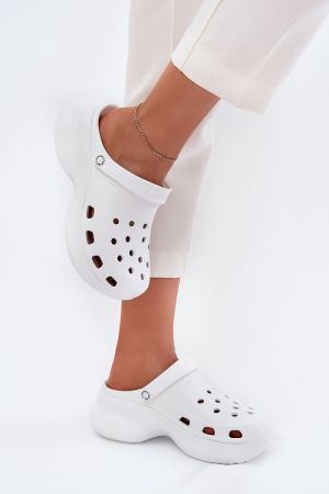 Women’s White Foam Clogs Big Star with Massive Sole