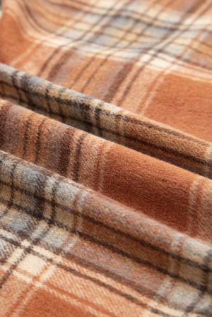 Women’s Plus Size Plaid Shirt Jacket with Pocket and Curved Hem