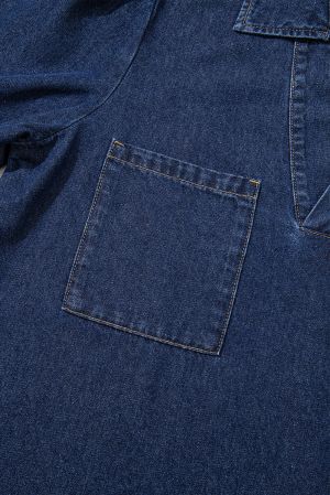 Дамска тъмносиня дънкова рокля с джоб, яка и V-образно деколте