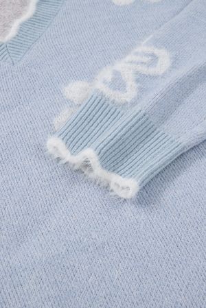 Дамски пухкав пуловер с цветя и V-образно деколте, макси размери