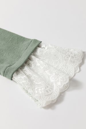 Gray Contrast Lace Raglan Sleeve Plicated Knit Top