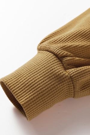 Дамска блуза в цвят охра с дълги ръкави с бродерия