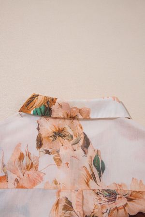 Дамска риза с буфан ръкави и флорален принт в пастелни тонове