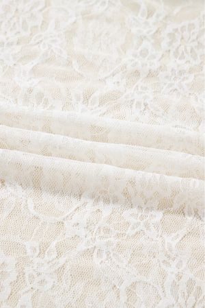 Дамска бяла дантелена блуза с ефектна яка и дълъг ръкав