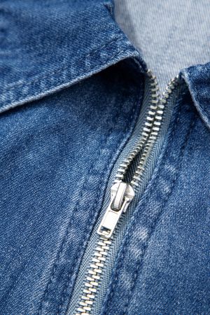 Дамска дънкова рокля с цип и джобове