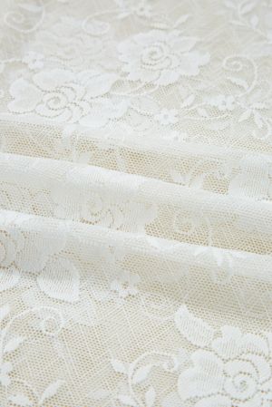 Women’s White Elegant Floral Lace Top with Long Sleeves 