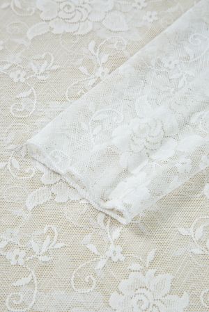 Women’s White Elegant Floral Lace Top with Long Sleeves 